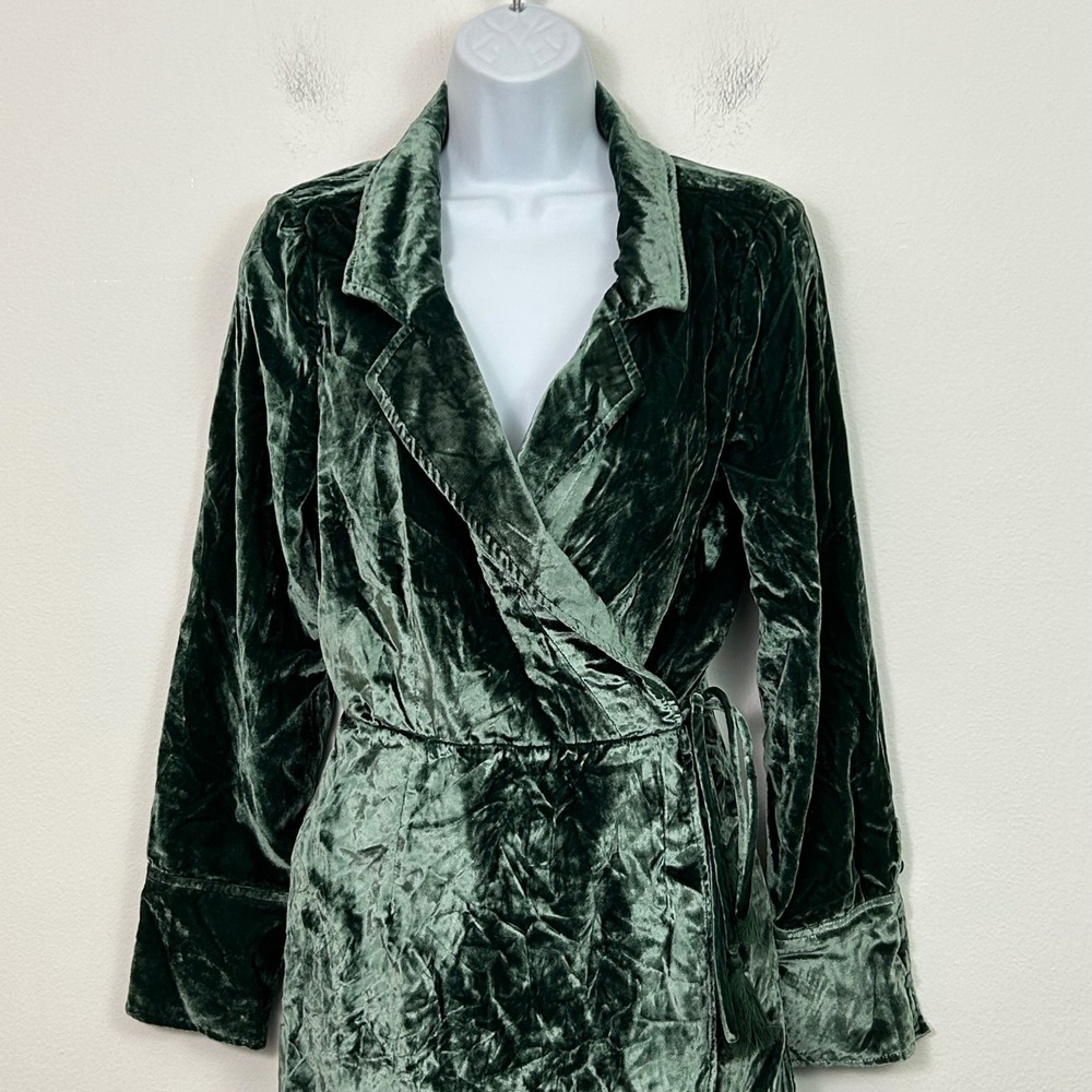 Free People Emerald Green Crushed Velvet Wrap Romper Tassel Tie Medium NWOT - Picture 4 of 13